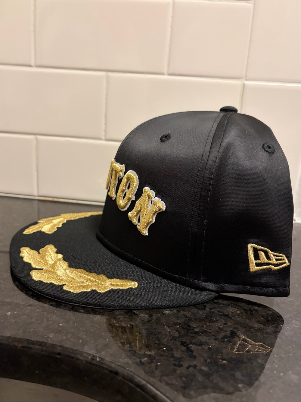 New Era -  Boston Sox 2025 “59FIFTY Day” Gold Leaf Fitted Hat (New) *Limited* - Picture 5 of 16